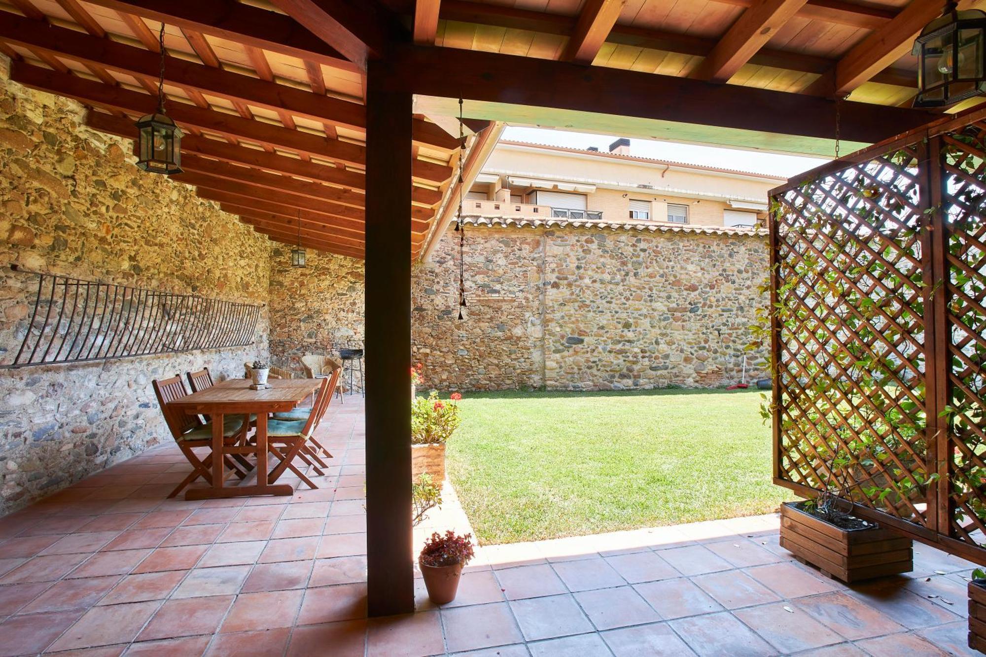 Les Franqueses del Vallès Mas Can Calet Aparthotel מראה חיצוני תמונה
