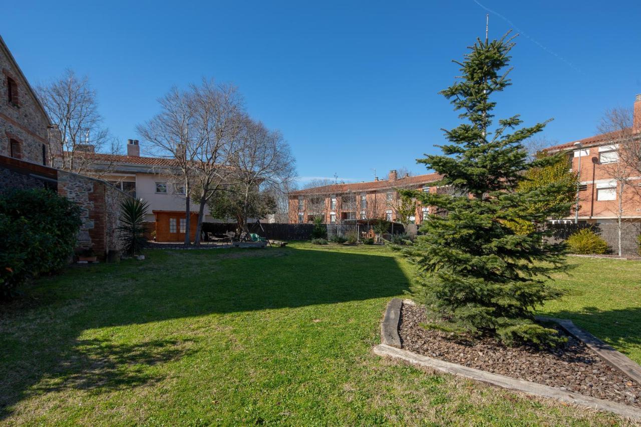 Les Franqueses del Vallès Mas Can Calet Aparthotel מראה חיצוני תמונה